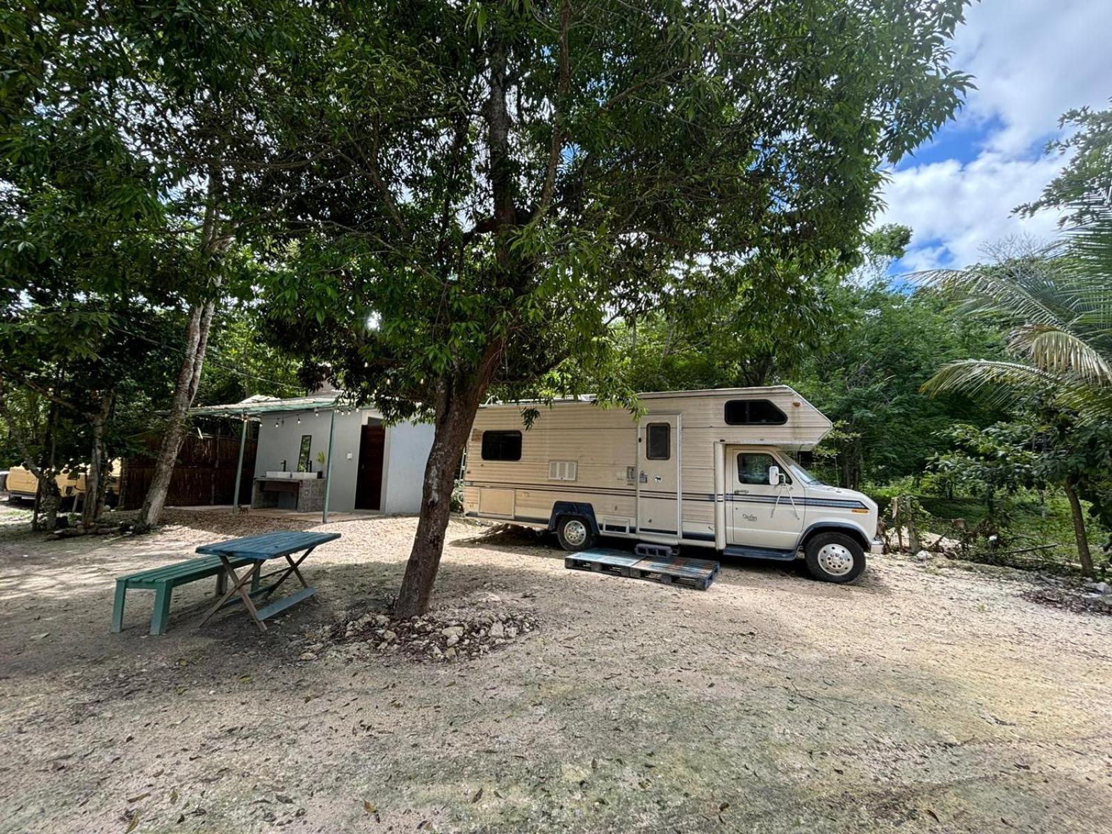 Hotel Momotoh Camper Xpujil Esterno foto