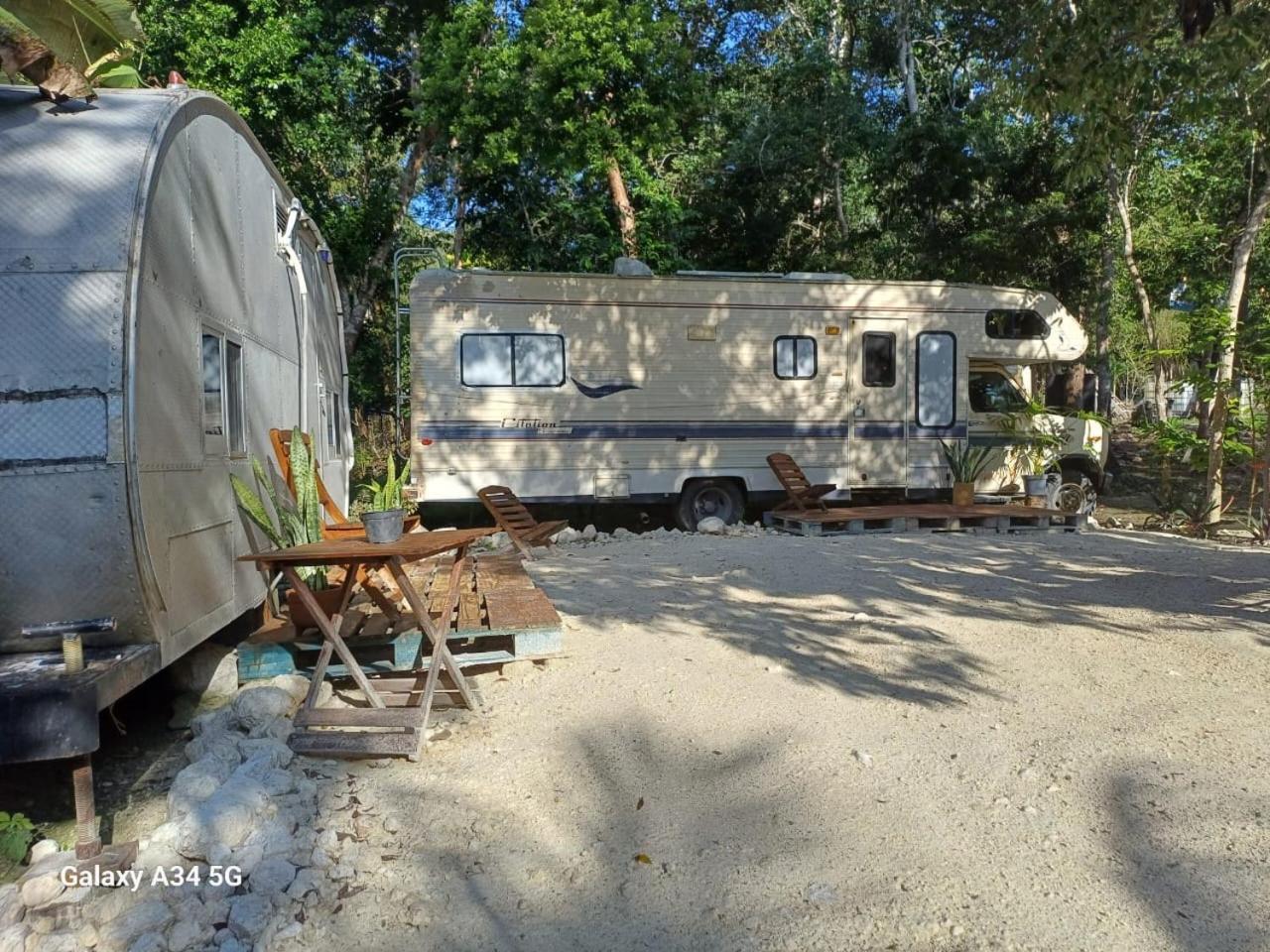 Hotel Momotoh Camper Xpujil Esterno foto