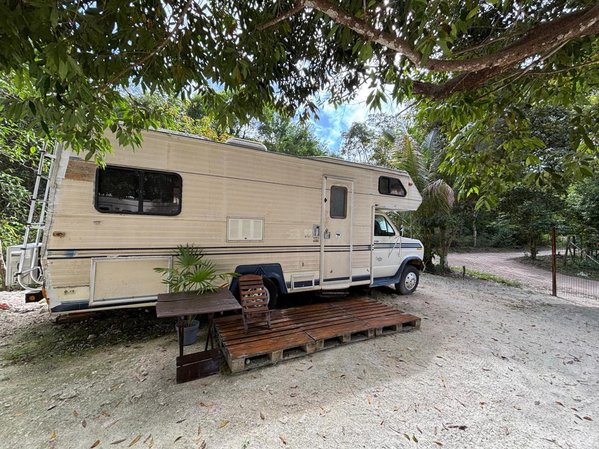 Hotel Momotoh Camper Xpujil Esterno foto