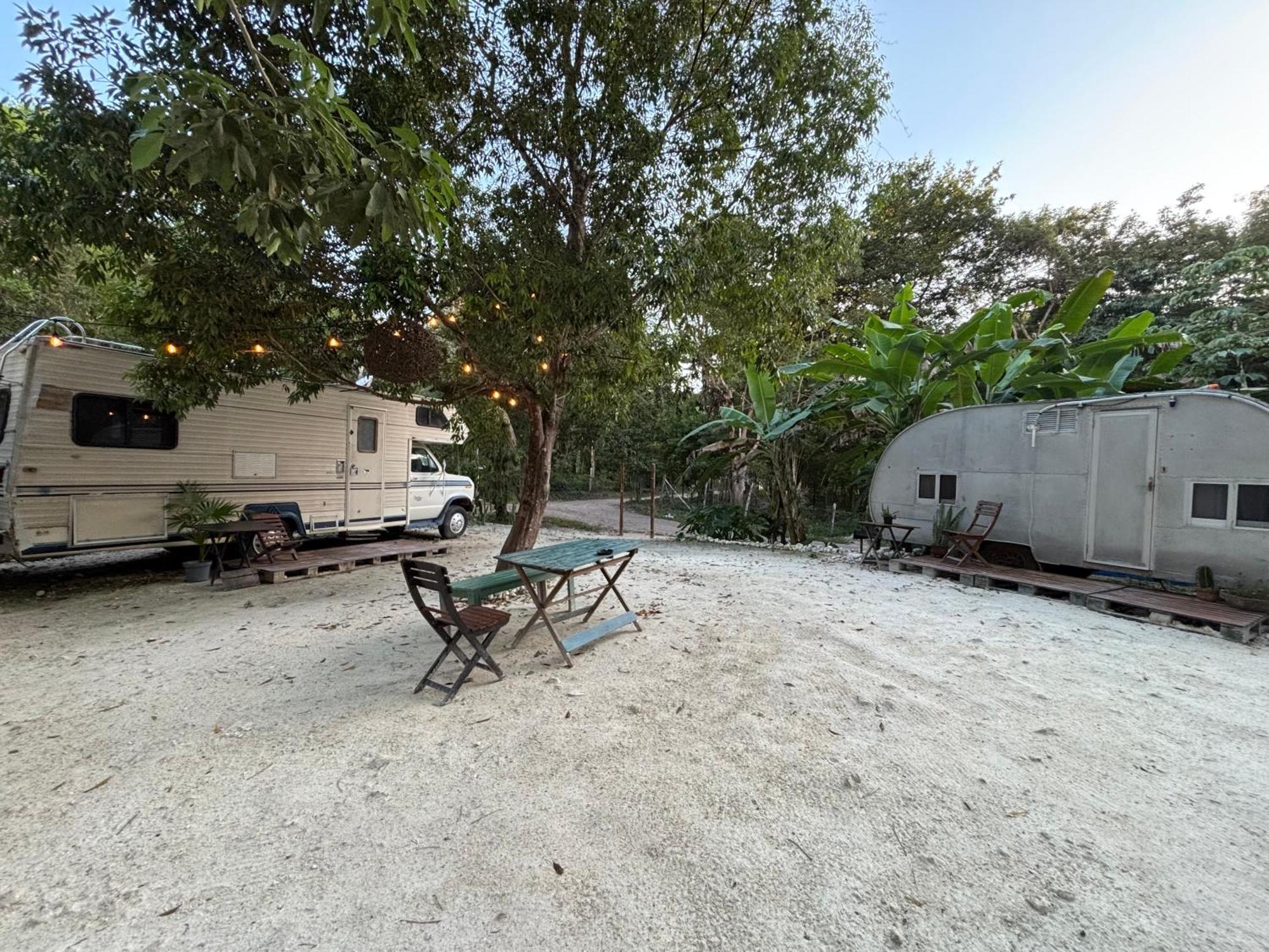 Hotel Momotoh Camper Xpujil Esterno foto