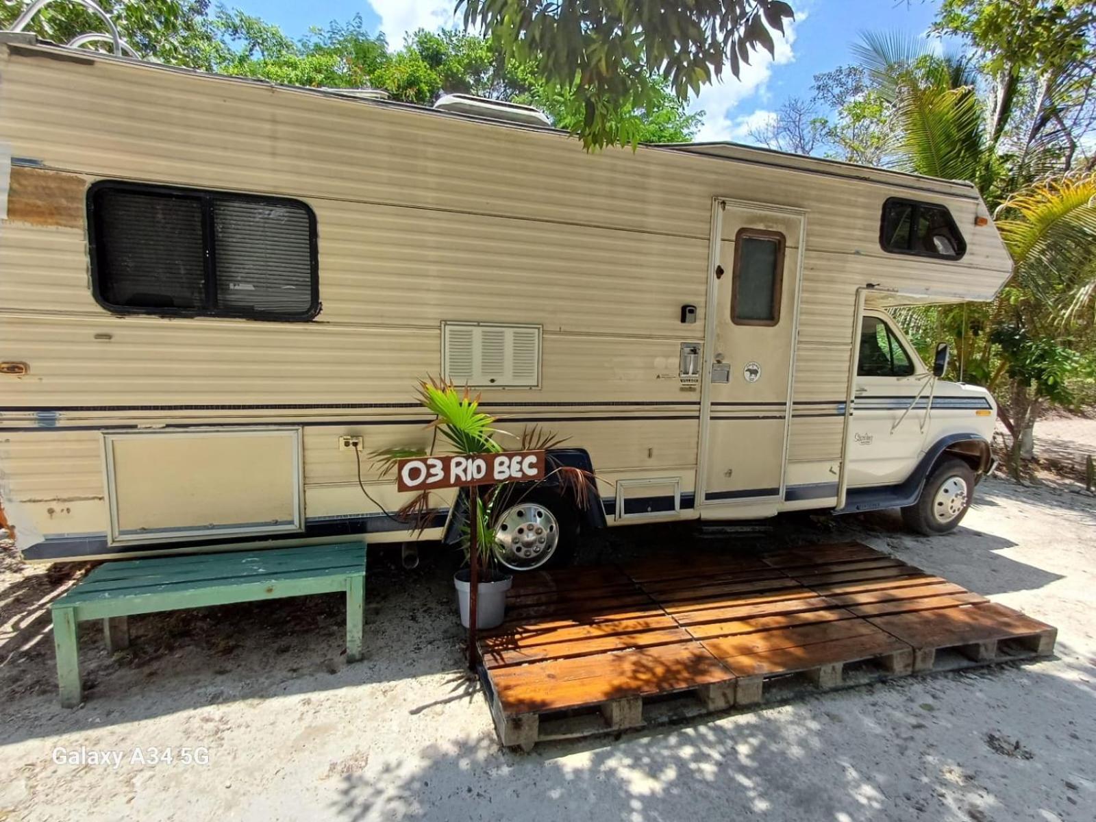 Hotel Momotoh Camper Xpujil Esterno foto